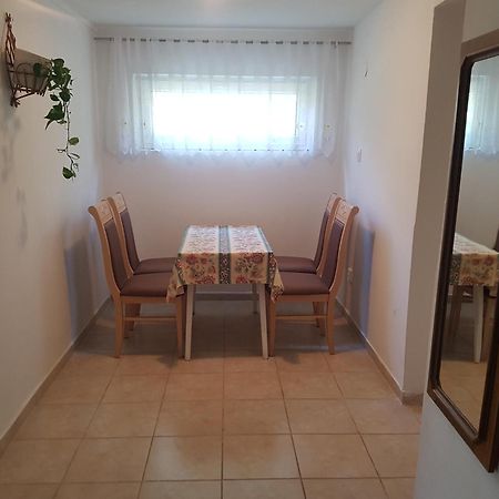 Апартаменты Kriszta Apartmanhaz Балатонлелле Экстерьер фото