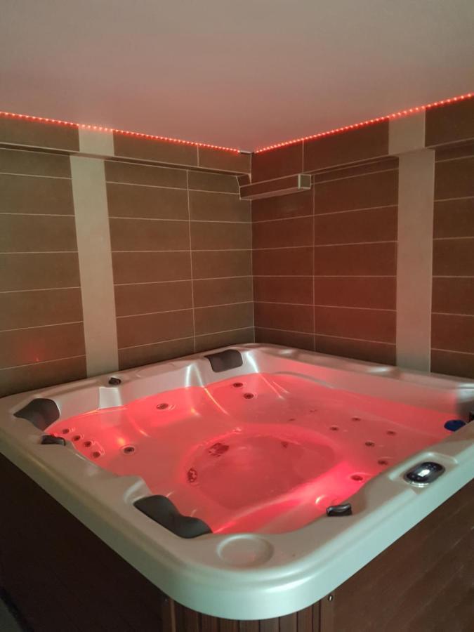Апартаменты Kriszta Apartmanhaz Балатонлелле Экстерьер фото