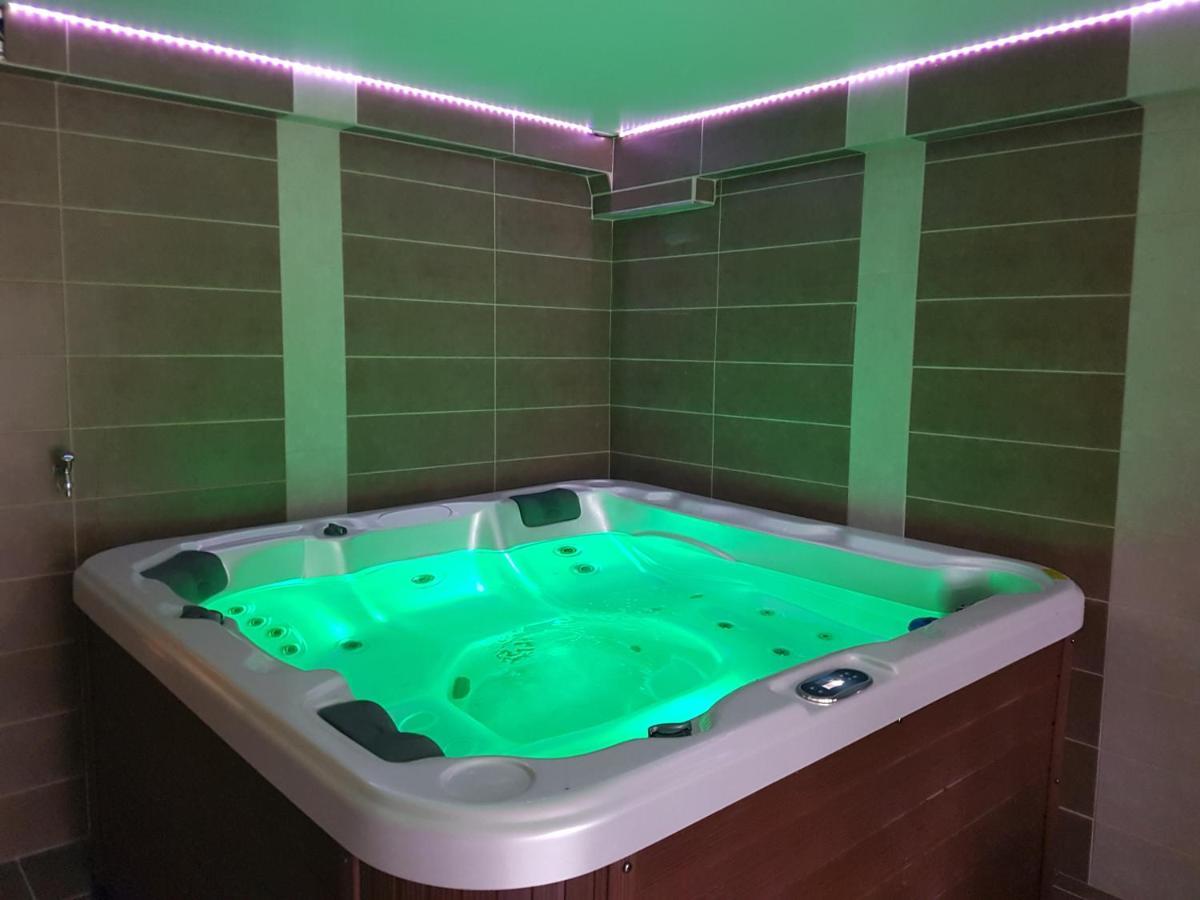Апартаменты Kriszta Apartmanhaz Балатонлелле Экстерьер фото