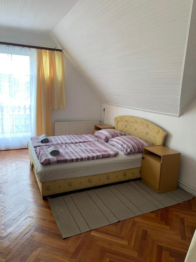 Апартаменты Kriszta Apartmanhaz Балатонлелле Экстерьер фото