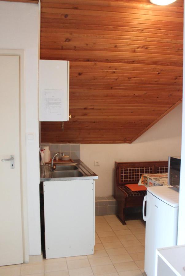 Апартаменты Kriszta Apartmanhaz Балатонлелле Экстерьер фото