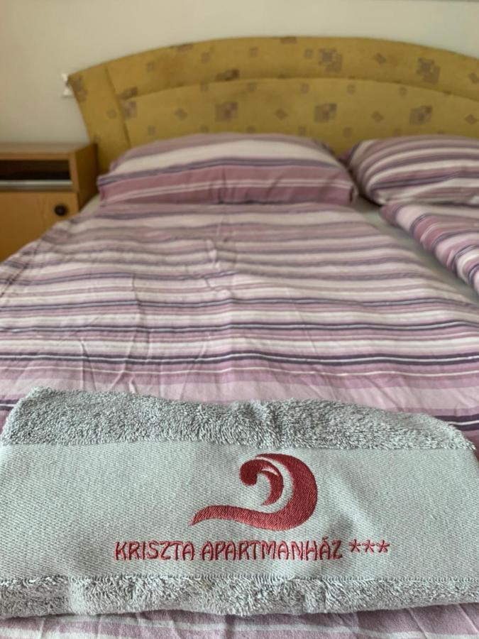 Апартаменты Kriszta Apartmanhaz Балатонлелле Экстерьер фото