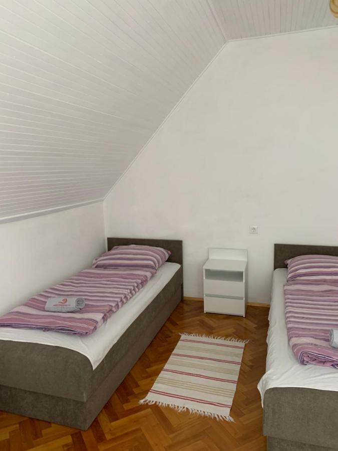 Апартаменты Kriszta Apartmanhaz Балатонлелле Экстерьер фото
