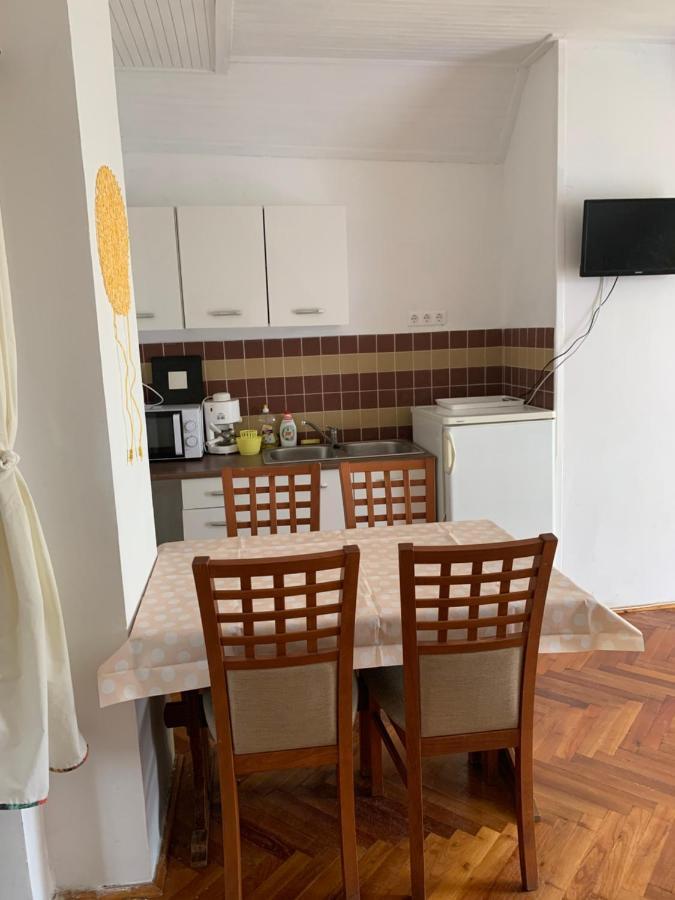 Апартаменты Kriszta Apartmanhaz Балатонлелле Экстерьер фото