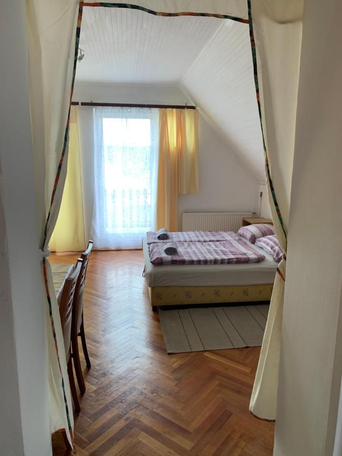Апартаменты Kriszta Apartmanhaz Балатонлелле Экстерьер фото