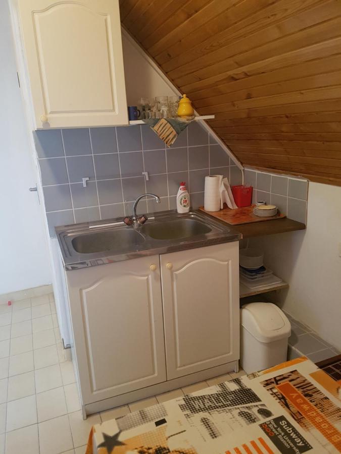 Апартаменты Kriszta Apartmanhaz Балатонлелле Экстерьер фото